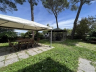 casa indipendente in vendita a Campi Bisenzio