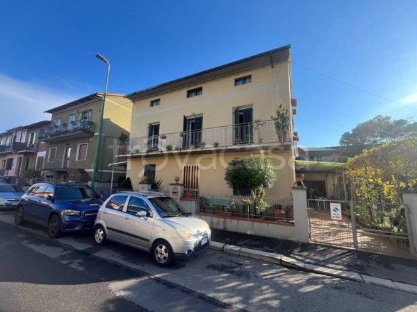 appartamento in vendita a Campi Bisenzio in zona Capalle