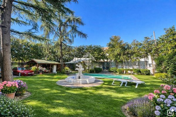 casa indipendente in vendita a Campi Bisenzio