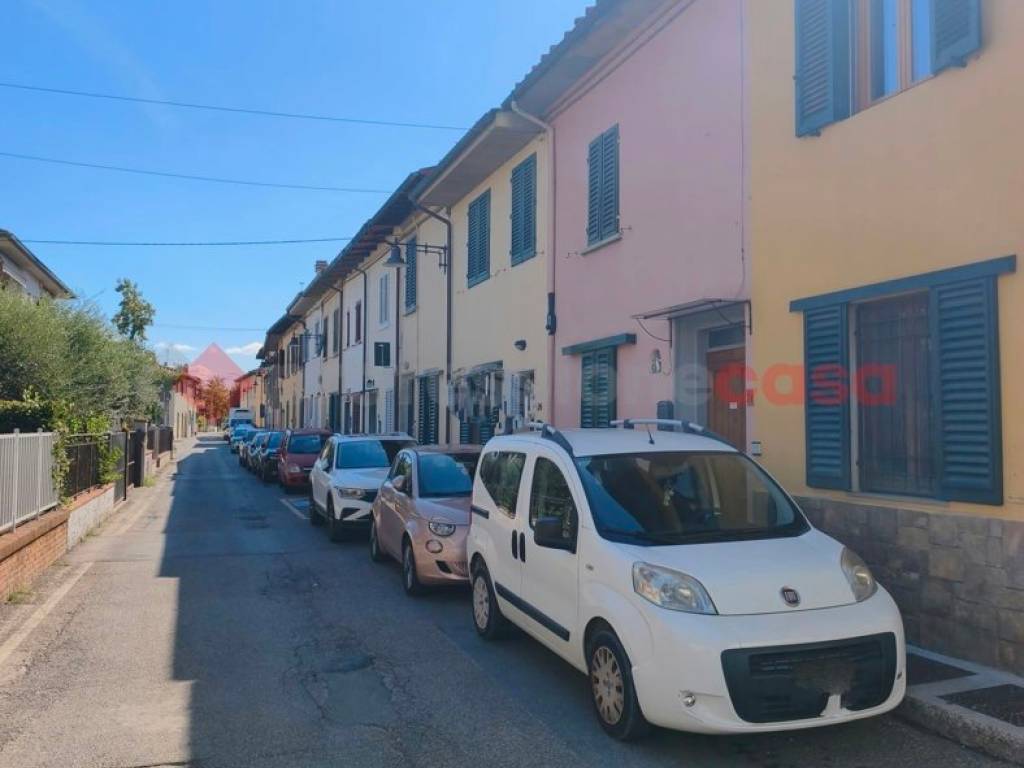 casa indipendente in vendita a Campi Bisenzio in zona San Piero a Ponti