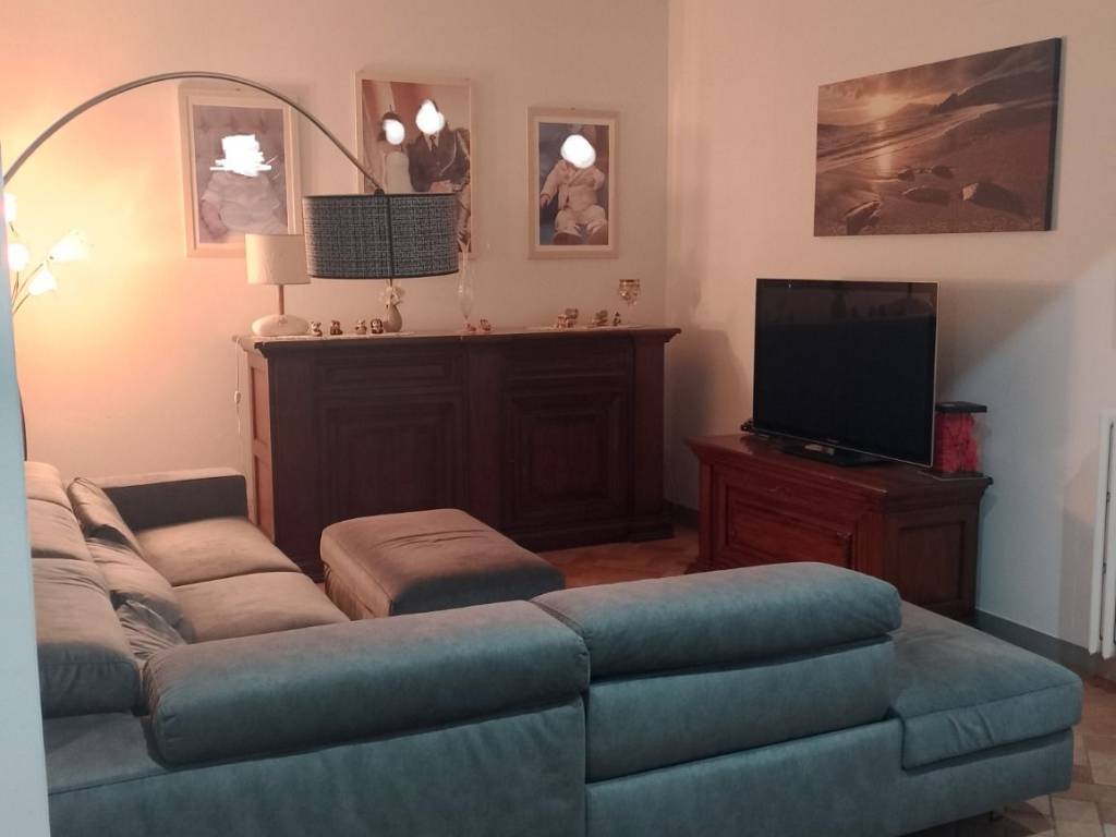 casa indipendente in vendita a Campi Bisenzio