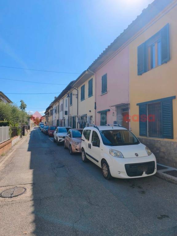 casa indipendente in vendita a Campi Bisenzio in zona San Piero a Ponti