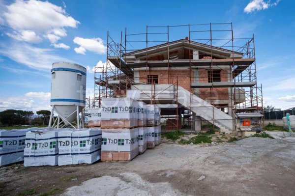 casa indipendente in vendita a Campi Bisenzio in zona La Madonnina