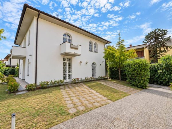 casa indipendente in vendita a Campi Bisenzio in zona Capalle