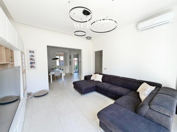 intera palazzina in vendita a Campi Bisenzio