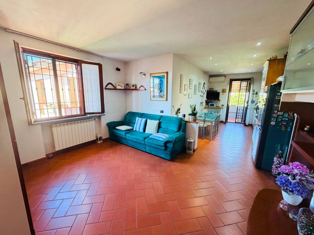 appartamento in vendita a Campi Bisenzio in zona Capalle