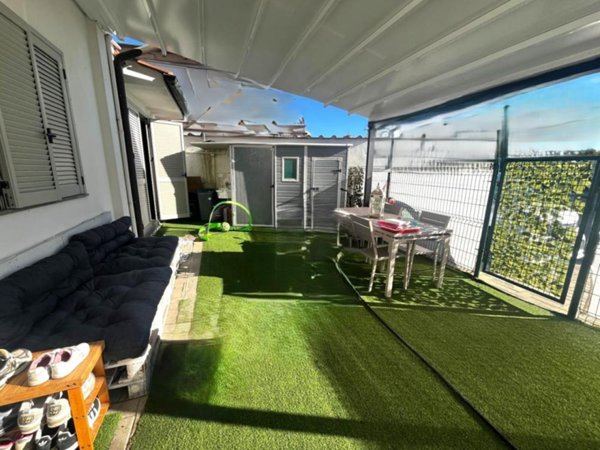 intera palazzina in vendita a Campi Bisenzio in zona San Piero a Ponti