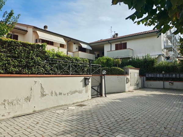 appartamento in vendita a Campi Bisenzio in zona San Donnino