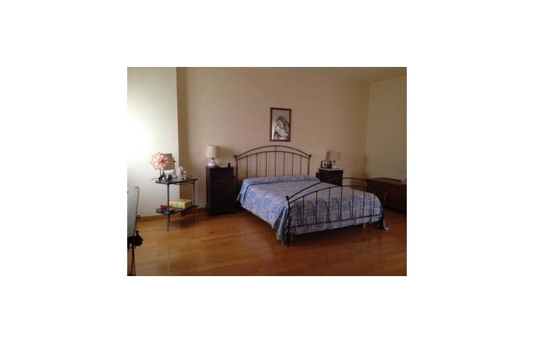casa indipendente in vendita a Campi Bisenzio