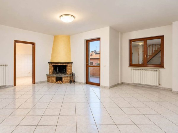 appartamento in vendita a Campi Bisenzio in zona Capalle