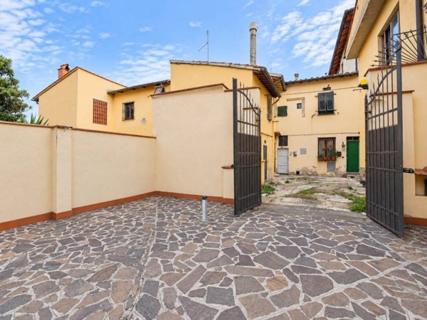 appartamento in vendita a Campi Bisenzio in zona San Donnino