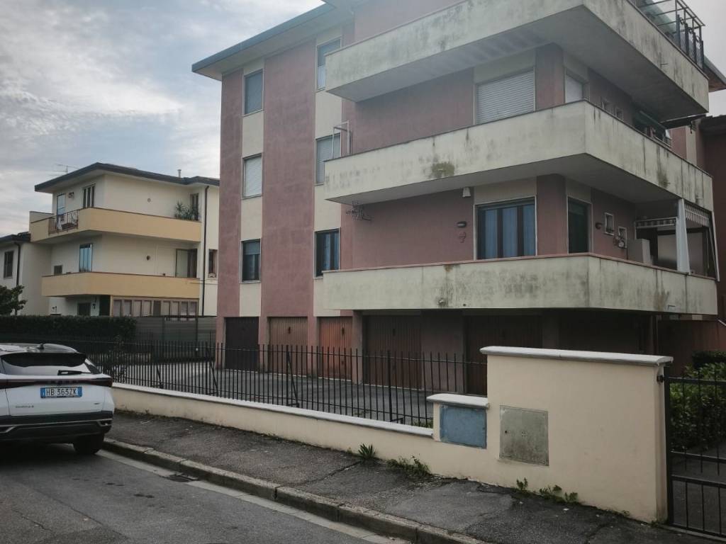 appartamento in vendita a Campi Bisenzio