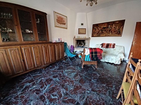 appartamento in vendita a Capraia e Limite in zona Limite sull' Arno