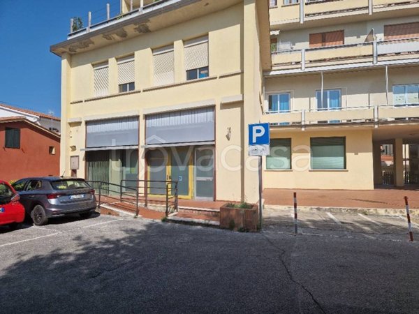 ufficio in vendita a Capraia e Limite