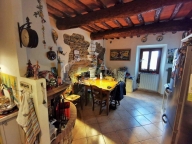 casa indipendente in vendita a Capraia e Limite in zona Limite sull' Arno