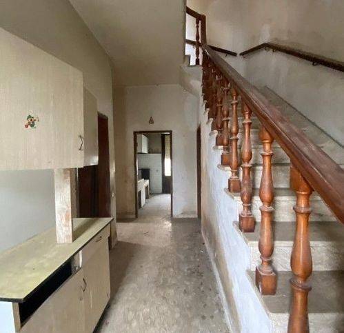 casa indipendente in vendita a Capraia e Limite
