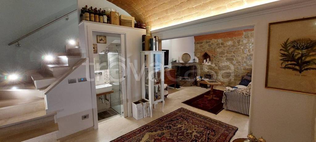 appartamento in vendita a Capraia e Limite in zona Capraia Fiorentina