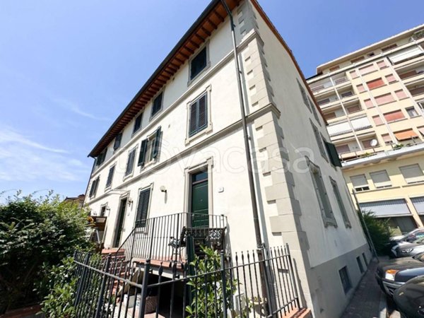 appartamento in vendita a Capraia e Limite