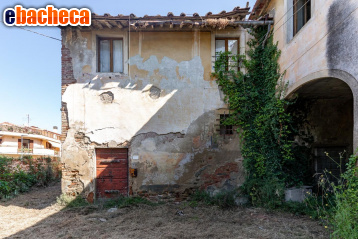 appartamento in vendita a Capraia e Limite