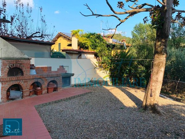 casa indipendente in vendita a Capraia e Limite