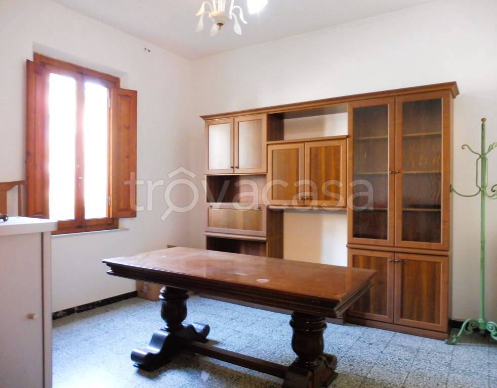 casa indipendente in vendita a Capraia e Limite