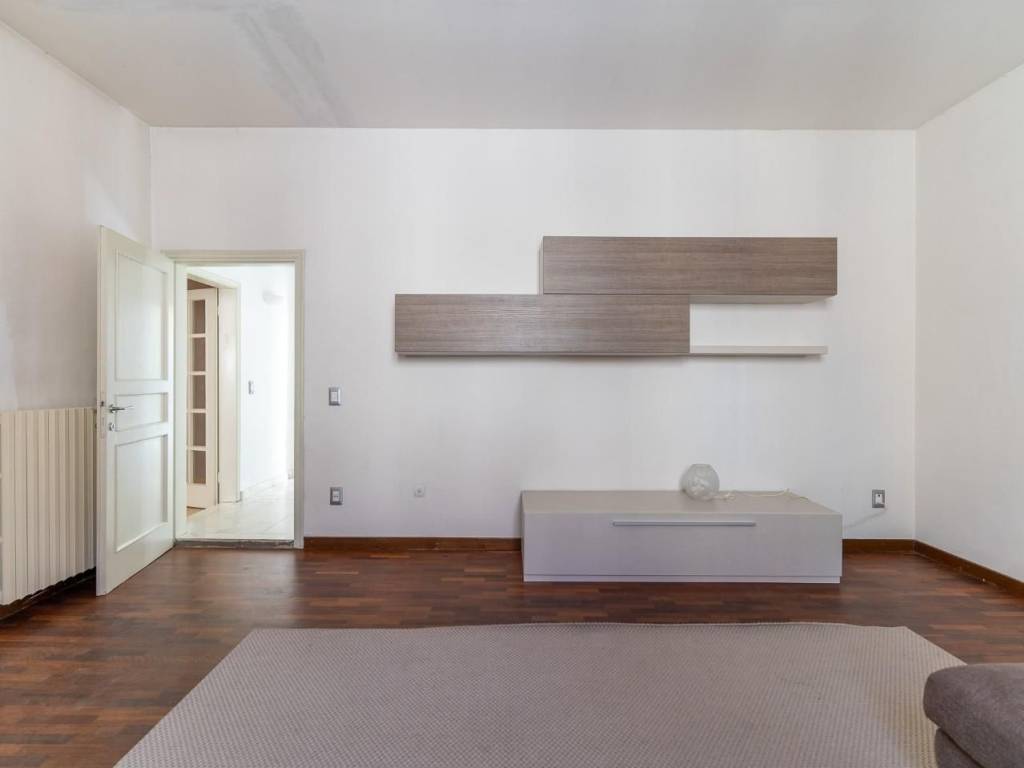 casa indipendente in vendita a Capraia e Limite