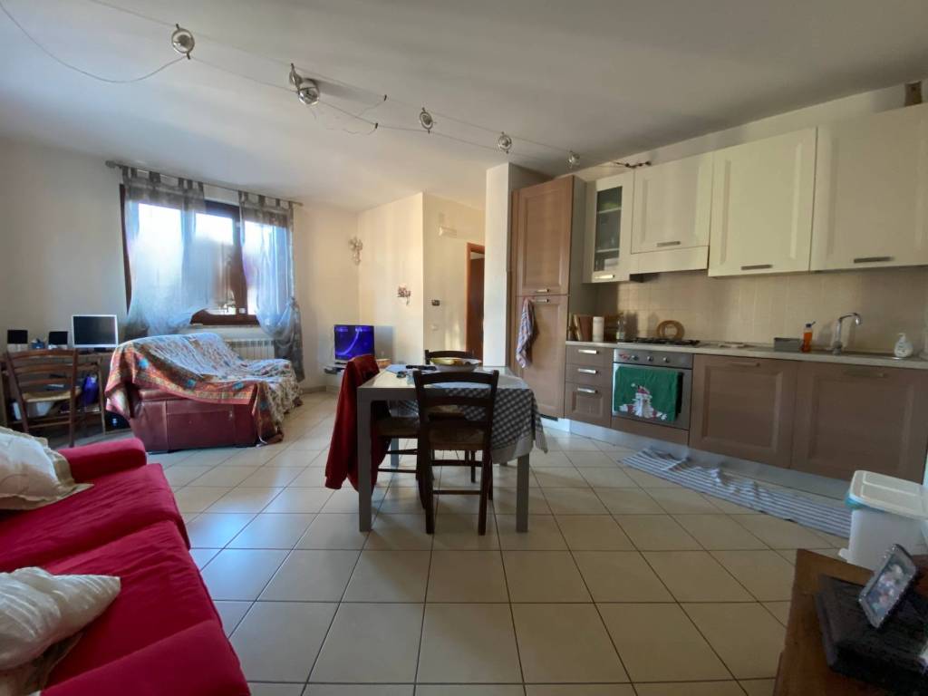 appartamento in vendita a Capraia e Limite