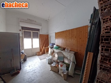 locale di sgombero in vendita a Capraia e Limite in zona Limite sull' Arno