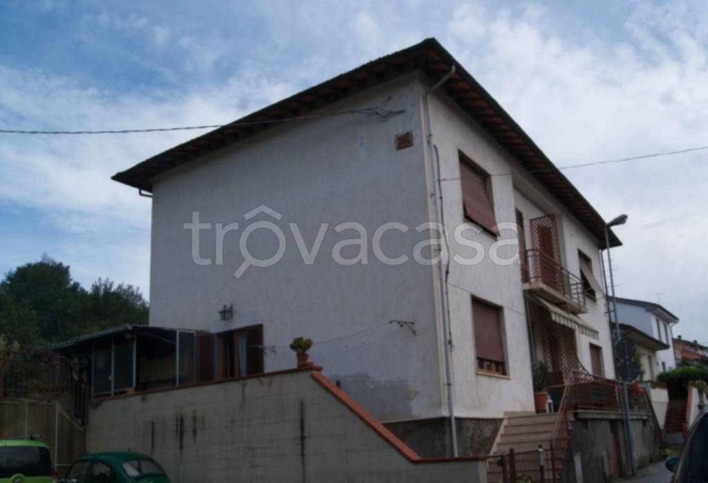 appartamento in vendita a Capraia e Limite