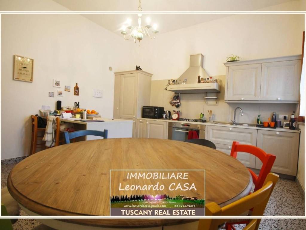 casa indipendente in vendita a Capraia e Limite in zona Limite sull' Arno