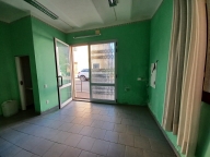 negozio in vendita a Capraia e Limite