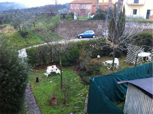 appartamento in vendita a Capraia e Limite
