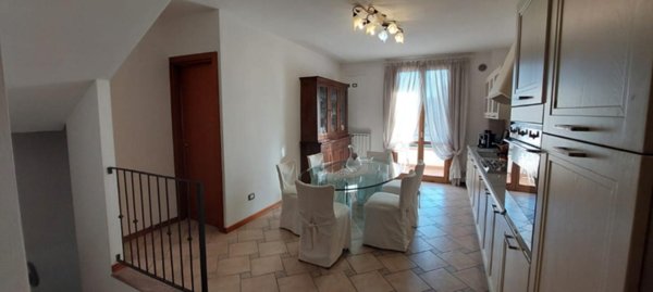casa indipendente in vendita a Capraia e Limite in zona Limite sull' Arno