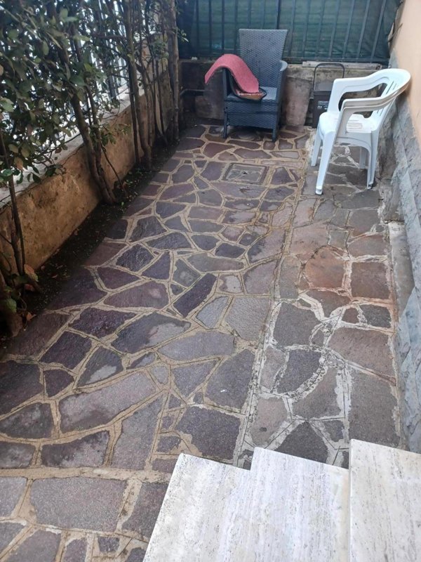 casa indipendente in vendita a Capraia e Limite
