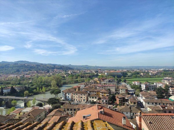 intera palazzina in vendita a Capraia e Limite in zona Capraia Fiorentina