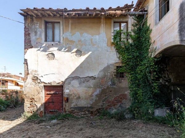 casa indipendente in vendita a Capraia e Limite
