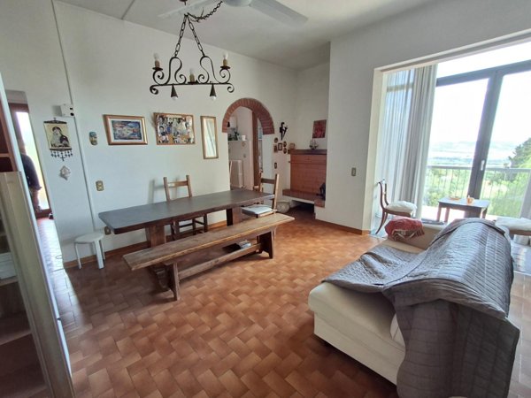 casa indipendente in vendita a Capraia e Limite in zona Limite sull' Arno