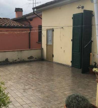 appartamento in vendita a Capraia e Limite