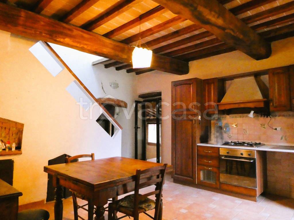 casa indipendente in vendita a Capraia e Limite in zona Limite sull' Arno