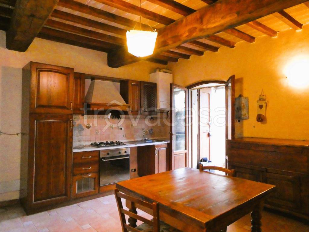 casa indipendente in vendita a Capraia e Limite in zona Limite sull' Arno