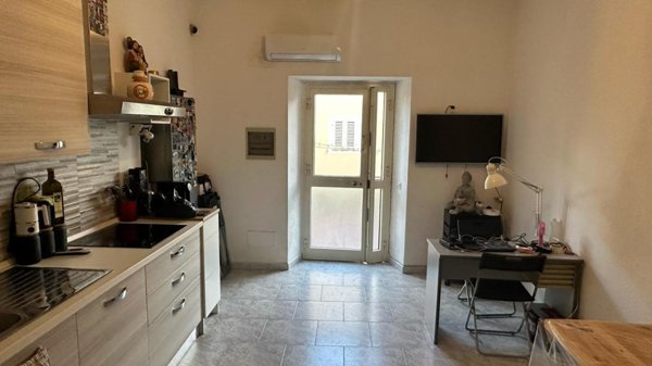appartamento in vendita a Capraia e Limite