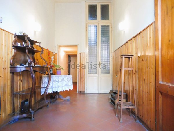 casa indipendente in vendita a Capraia e Limite