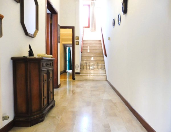 casa indipendente in vendita a Capraia e Limite