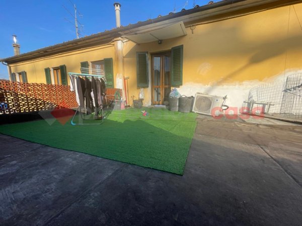 appartamento in vendita a Capraia e Limite in zona Limite sull' Arno