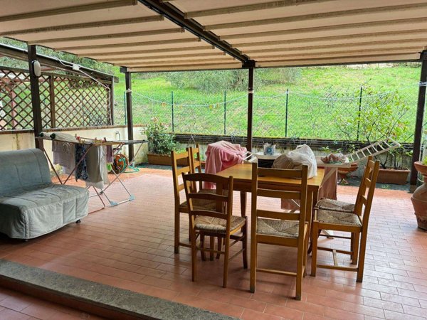 appartamento in vendita a Capraia e Limite in zona Limite sull' Arno