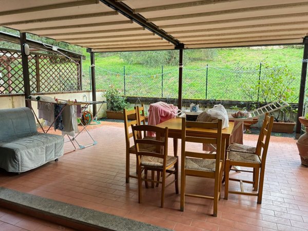 appartamento in vendita a Capraia e Limite in zona Limite sull' Arno