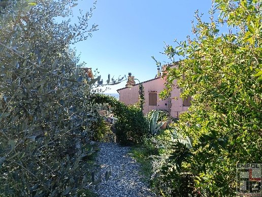 casa semindipendente in vendita a Capraia e Limite