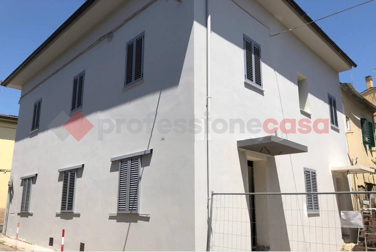 appartamento in vendita a Capraia e Limite in zona Limite sull' Arno