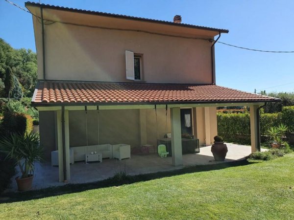appartamento in vendita a Capraia e Limite