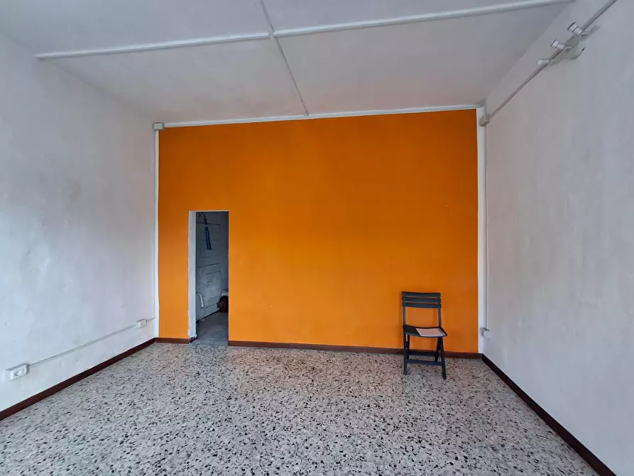 locale commerciale in vendita a Capraia e Limite in zona Limite sull' Arno